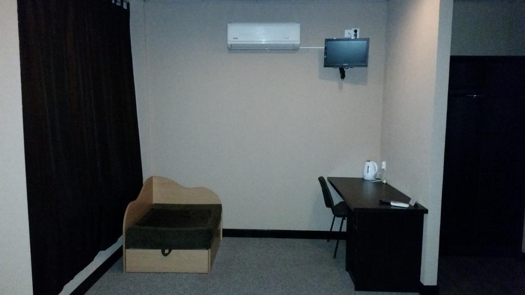 Hotel Sveciu Namai- Kazlu Ruda Esterno foto