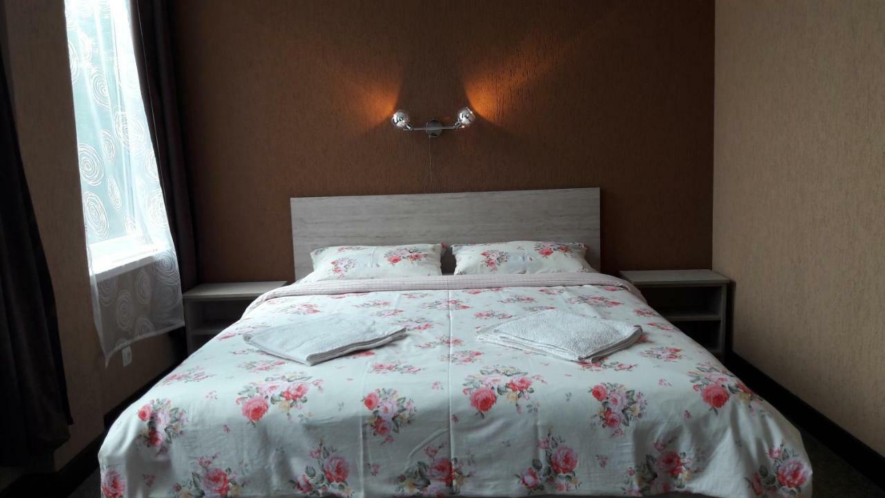 Hotel Sveciu Namai- Kazlu Ruda Esterno foto