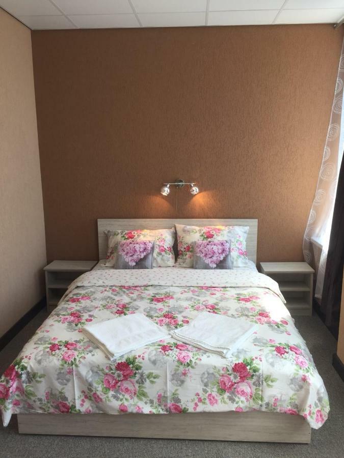 Hotel Sveciu Namai- Kazlu Ruda Esterno foto